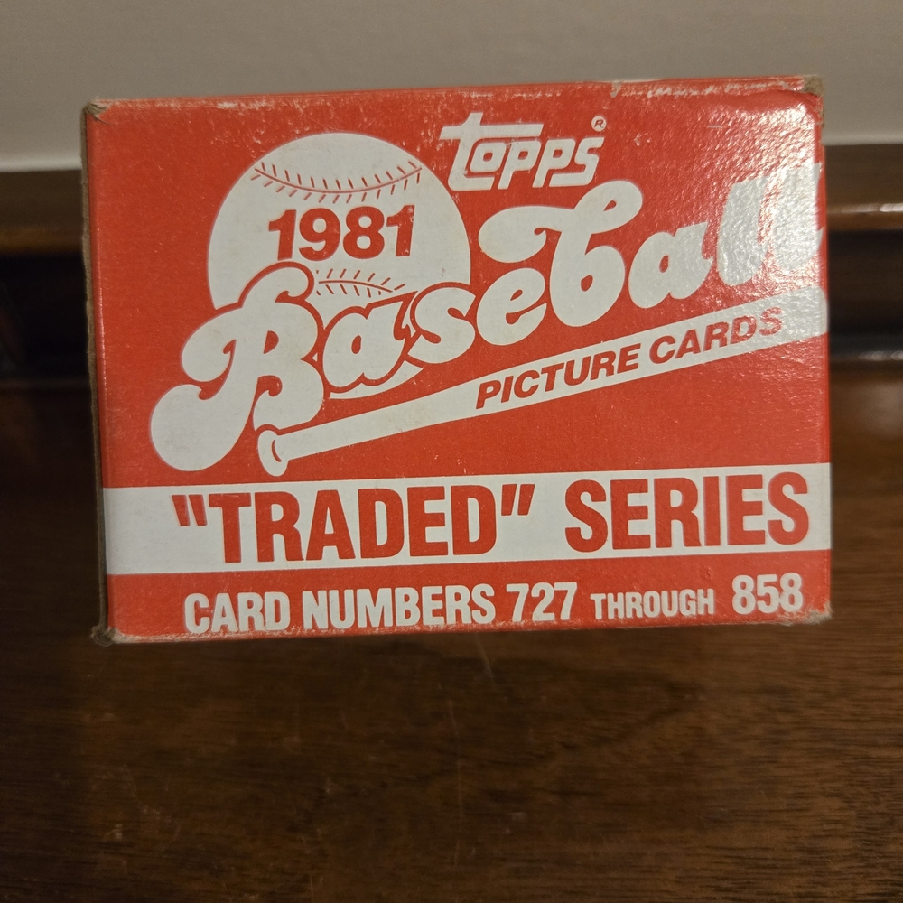 Topps Red & White Baseball Traded Series Box